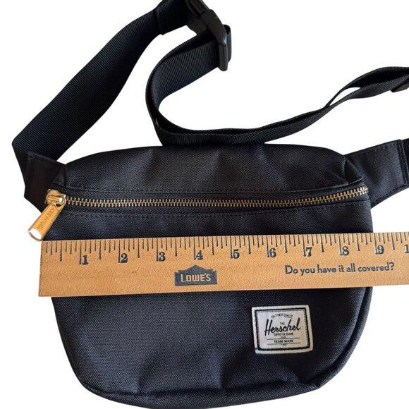 Herschel Fifteen Waist Pack Black 2.0L Fanny Pack Chest Bag Travel Zip Adjust - Picture 4 of 14